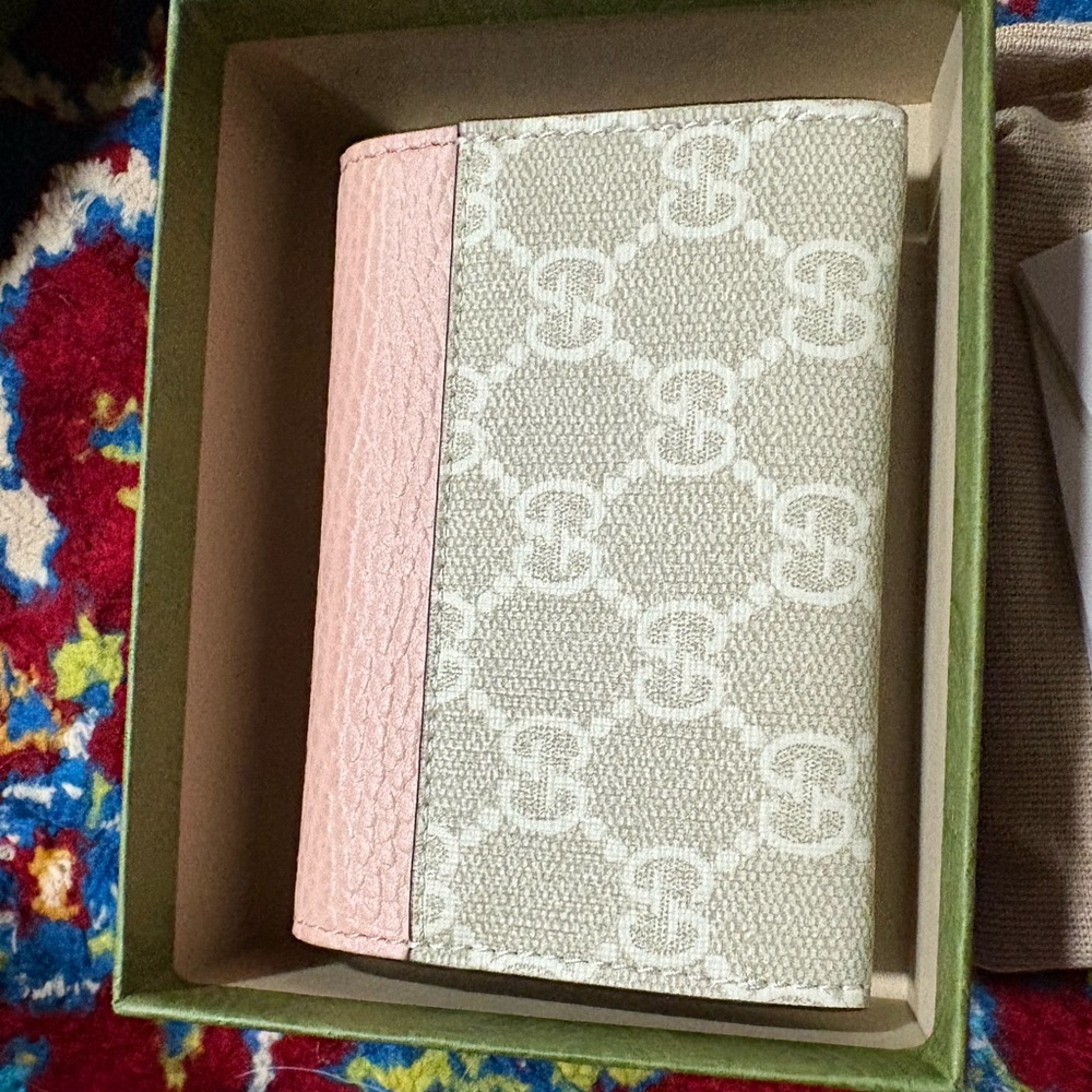 Gucci Pink Leather Wallet - Picture 2 of 7